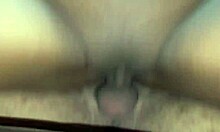 Indiase MILF laat haar kont neuken door haar stiefbroer in zelfgemaakte video