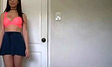 Joseline Kellys fantastiske mundtlige færdigheder i en hjemmelavet video