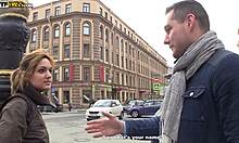 To fyre søger veninder på gaden