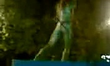 Venäjän babe tanssii täysin alasti yleisissä