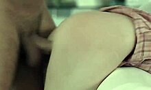 Kara pasierbicy Demi Hawks przez ojczyma Setha Gamble'a w gorącym domowym filmie