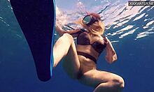 Касандра Луфис ужива у врућем подводном сусрету са својом девојком