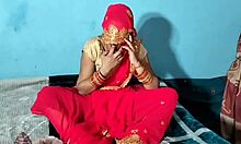 Indisk brud giver et blowjob på sin bryllupsnat