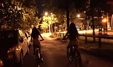 Nøgen sykkeltur i offentlig - Dollscults nyeste video