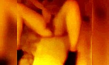 Mokra in pohotna: Seksi punca trdo pofuka in prši