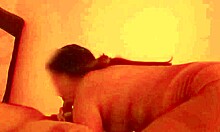 Kotitekoinen video kuumasta latinalaistyttöystävästä, joka nussii hotellihuoneessa